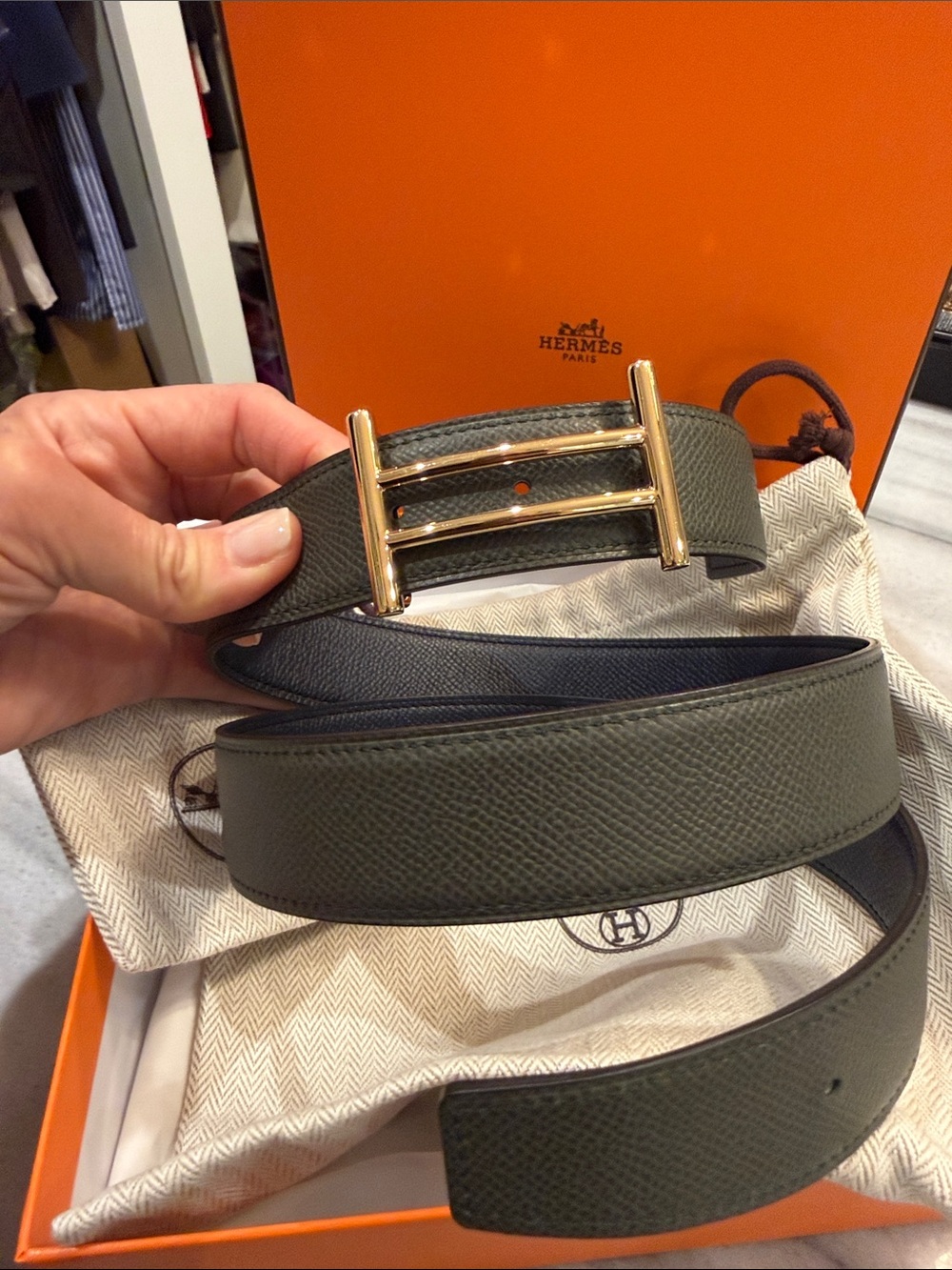 HERMES -Unisex belt Olive Green Reversible Leather Belt w: Gold H Buckle-